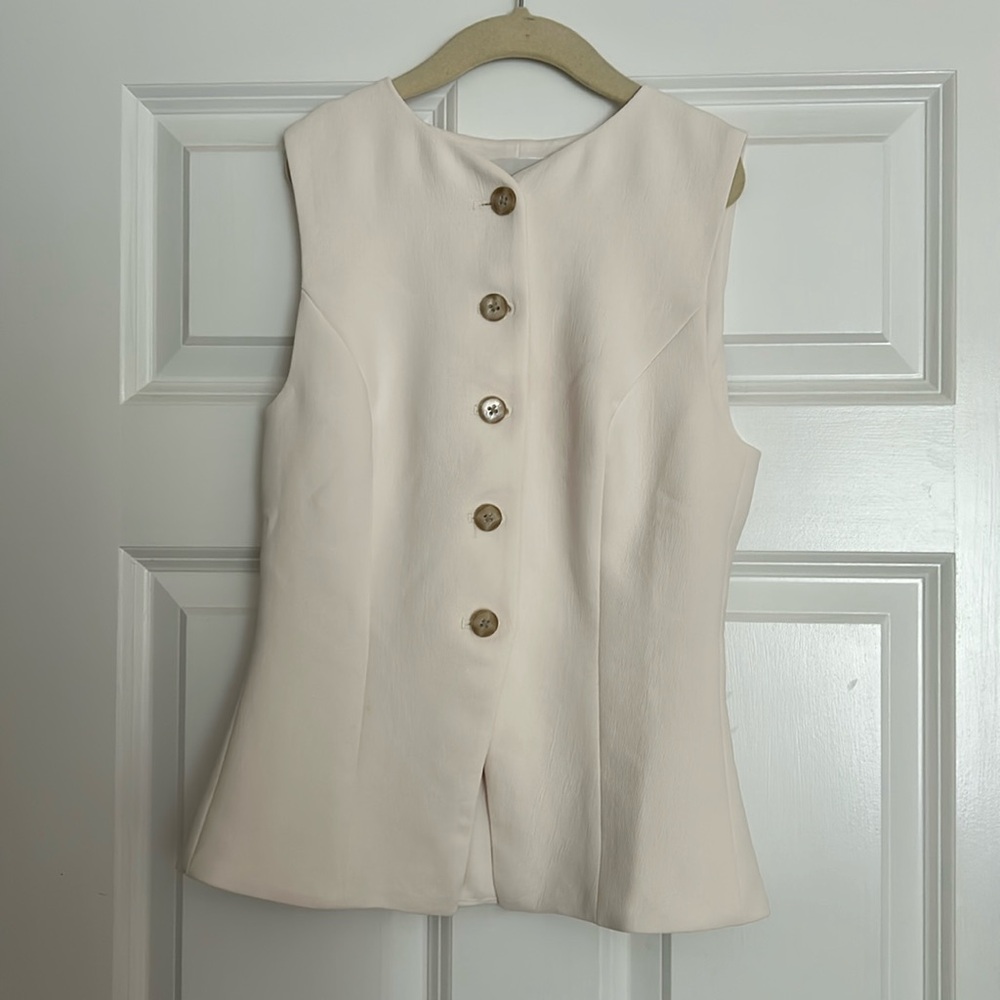 Aritzia Wilfred vest top